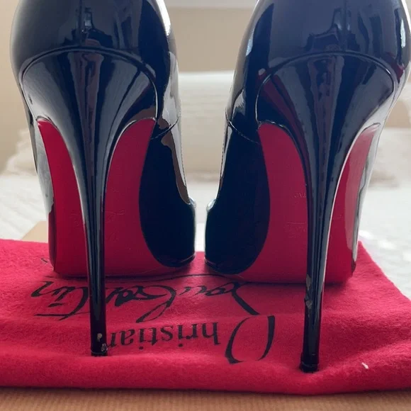 Christian Louboutin So Kate Patent Pointed-Toe Red Sole Pump - Picture 7 of 13